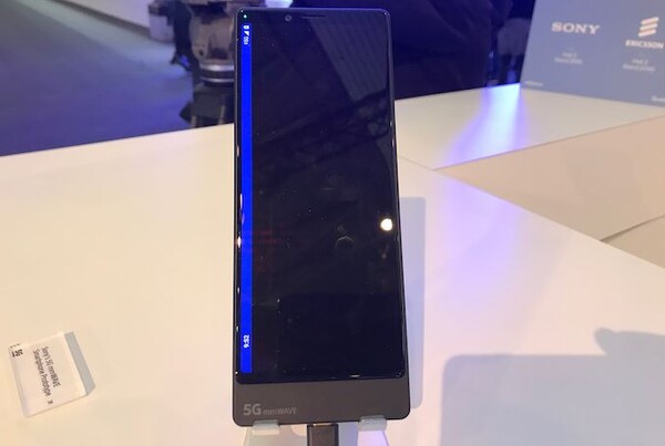 Protótipo de 5G mmWave da Sony no MWC 2019. (Fonte da imagem: AnandTech)