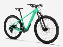 A e-bike Decathlon Rockrider E-EXPL 900 26″ já está disponível na Europa. (Fonte da imagem: Decathlon)
