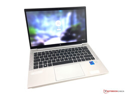 Em revisão: HP EliteBook 830 G8. Dispositivo de teste fornecido pela HP Alemanha.