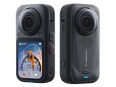 A Insta360 X6, mais compacta, aparentemente oferece sensores de 1/1,1 polegada e uma bateria maior, de 2.600 mAh.