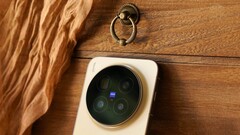 O Vivo X300 Pro será apresentado oficialmente hoje em Viena. Vazamentos recentes sugerem preços ainda mais altos do que o Oppo Find X9 Pro. (Fonte da imagem: Weibo)