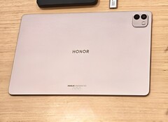 Foi apresentada uma nova variante do tablet Honor MagicPac 3 Pro com uma tela OLED de 12,3 polegadas.