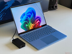 O Microsof Surface Laptop 7 não está se saindo muito bem na Amazon (fonte da imagem: Notebookcheck)