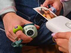 A Instax Pal deve ser emparelhada com uma impressora Instax para obter impressões físicas (Fonte da imagem: Fujifilm)