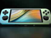 O Retroid Pocket 3 Plus Metal Edition pesa 285 g, 50 g a mais do que a edição padrão. (Fonte da imagem: Retroid)