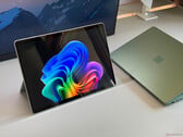 Conversível de ponta com Snapdragon X2 Elite — Análise do Microsoft Surface Pro OLED 2026
