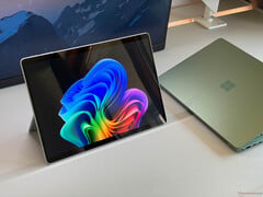 Microsoft Surface Pro OLED e Surface Laptop 13,8 2026