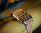 O Casio CA-500WEBF (na foto) vem com uma série de elementos de design emprestados do icônico filme De Volta para o Futuro. (Fonte da imagem: Casio)