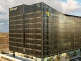 Vista aérea de um prédio de escritórios da Microsoft.