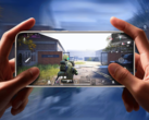 Na foto: O Honor Magic 8 Pro, lançado em 2025 como um smartphone emblemático.