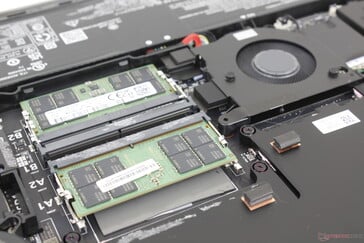 Quatro slots SODIMM