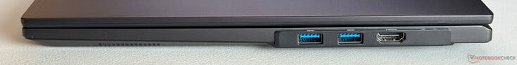 Lado direito: 2x USB 3.2 Gen. 1 (5 Gbps), HDMI 2.0b