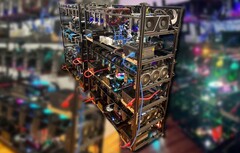 Esta grande plataforma de mineração criptográfica inclui duas placas LHR RTX 3060 Ti juntamente com ambas as placas Nvidia e AMD. (Fonte de imagem: Reddit u/miner69niner - editado)