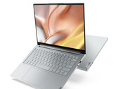 O Yoga Slim 7 Pro vem nas opções de cores Cloud Grey e Storm Grey, além dos acabamentos em vidro e mylar. (Fonte da imagem: Lenovo)