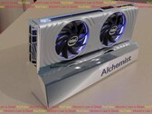 É provável que a Intel Arc Battlemage faça a transição para uma arquitetura multi-GPU em 2023. (Fonte da imagem: A Lei de Moore está morta no YouTube)