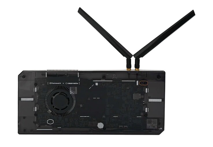 A placa-mãe pode ser instalada no Framework Laptop 13 ou em um gabinete de mini PC (Fonte da imagem: MetaComputing)
