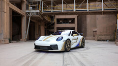 O 911 GT3 da Porsche faz de 0 a 100 km/h em 3,4 segundos, com velocidade máxima de 311 km/h e 503 cavalos de potência.