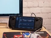Um smartphone pode ser usado como fonte de áudio Bluetooth para o Steam Deck, permitindo que o áudio de jogos, músicas, vídeos e chamadas sejam reproduzidos pelos mesmos fones de ouvido.