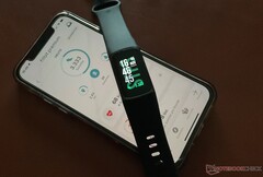 O Fitbit Charge 5 já tem quase dois anos (Fonte da imagem: Notebookcheck)