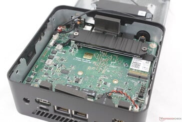 Somente o SSD M.2 2280 e o módulo WLAN são removíveis