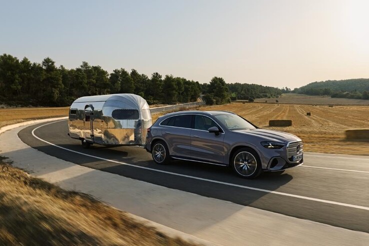 O novo Mercedes GLC oferece capacidade de reboque de 5.291 libras.