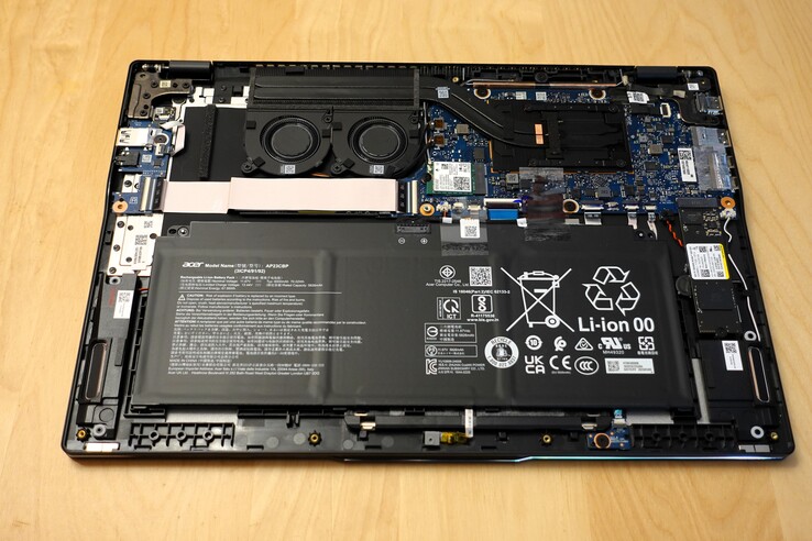 Manutenção do Acer Swift 16 AI