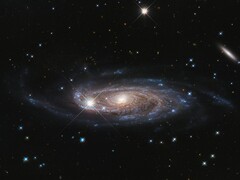Uma imagem mostrando a galáxia espiral UGC 2885.