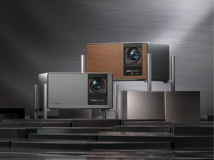 O projetor Xgimi Titan Noir