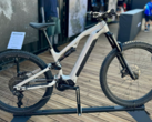 A bicicleta elétrica Decathlon Rockrider E-FEEL 700S 2024 é o modelo mais barato da nova linha. (Fonte da imagem: Rockrider)