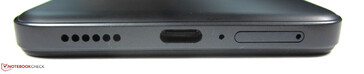 Na parte inferior: slot de dupla palma, microfone, USB-C 2.0, alto-falante