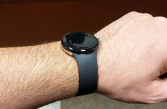 O relógio Google Pixel Watch em sua forma de 40 mm. (Fonte da imagem: u/tagtech414)