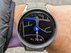 O Galaxy Watch5 Pro navega de forma confiável com o Google Maps