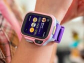 O smartwatch myFirst Fone S4 vem com um monitor de atividades com elementos lúdicos para ajudar as crianças a se manterem saudáveis.