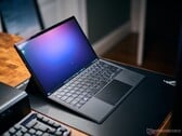 O Asus ROG Flow Z13 é um notebook sólido em muitos aspectos, mas não merece uma nota 10/10 em reparabilidade.
