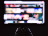 Chega de atrasos na transmissão: nova ferramenta de código aberto transmite vídeos da web para smart TVs com qualidade total