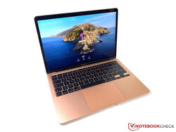 In review: Apple MacBook Air 2020 Core i3. Test model courtesy of Cyberport.