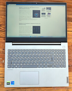 O Lenovo ThinkBook 15p G2 ITH 21B1000YGE. Unidade de teste fornecida pelo campuspoint.