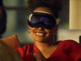 Apple Diz-se que o Vision Pro é bastante pesado, a ponto de até mesmo dores e dores de cabeça terem sido relatadas. (Fonte: Apple)