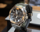 O Casio G-Shock GMC-B2100Y-1AER (foto) tem o formato e a construção em metal da série 2100. (Fonte da imagem: Impress Watch)