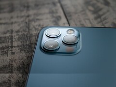 Visão de perto de uma matriz de câmera de smartphone