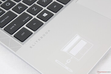 Os mesmos materiais de liga metálica que no EliteBook x360 1040 G5 para textura e qualidade de construção similares