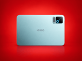 Tablet gamer iQOO Pad Pro mostrado de frente e de trás.