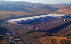 A gigafábrica da Tesla em Nevada (Fonte: Teslarati)