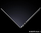 O Xiaomi Book 14 Panther Lake terá até o Intel Core Ultra X7 385H. Na foto: uma imagem promocional mostrando as laterais do modelo Alder Lake.