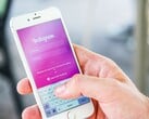 Smartphone com o aplicativo do Instagram em execução
