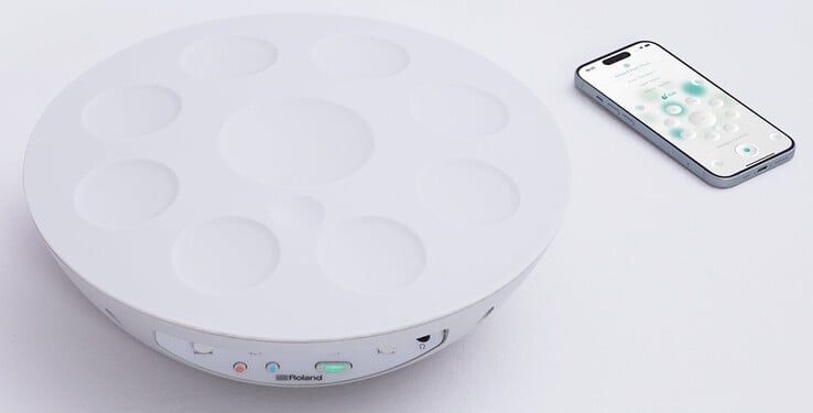 Os pads superiores do Roland Mood Pan são revestidos de borracha de silicone, com sensibilidade ajustável. (Fonte da imagem: Roland)