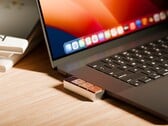 O Dune possui três botões projetados para responder de forma inteligente ao conteúdo exibido na tela.
