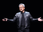 Jensen Huang, CEO da Nvidia, fazendo um discurso (Fonte da imagem: CNA)