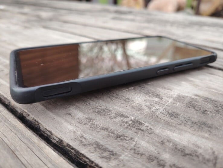 Equipado com o Snapdragon 888, o RedMagic 6R ainda lida com a maioria dos jogos para celular de 2025 sem muitos problemas Fonte da imagem: Darryl Linington - Notebookcheck)