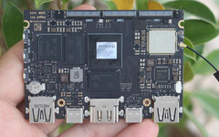 O Khadas Edge2 utiliza o chipset Rockchip RK3588S em uma placa de 82 x 57,5 x 5,7 mm. (Fonte da imagem: CNX Software)